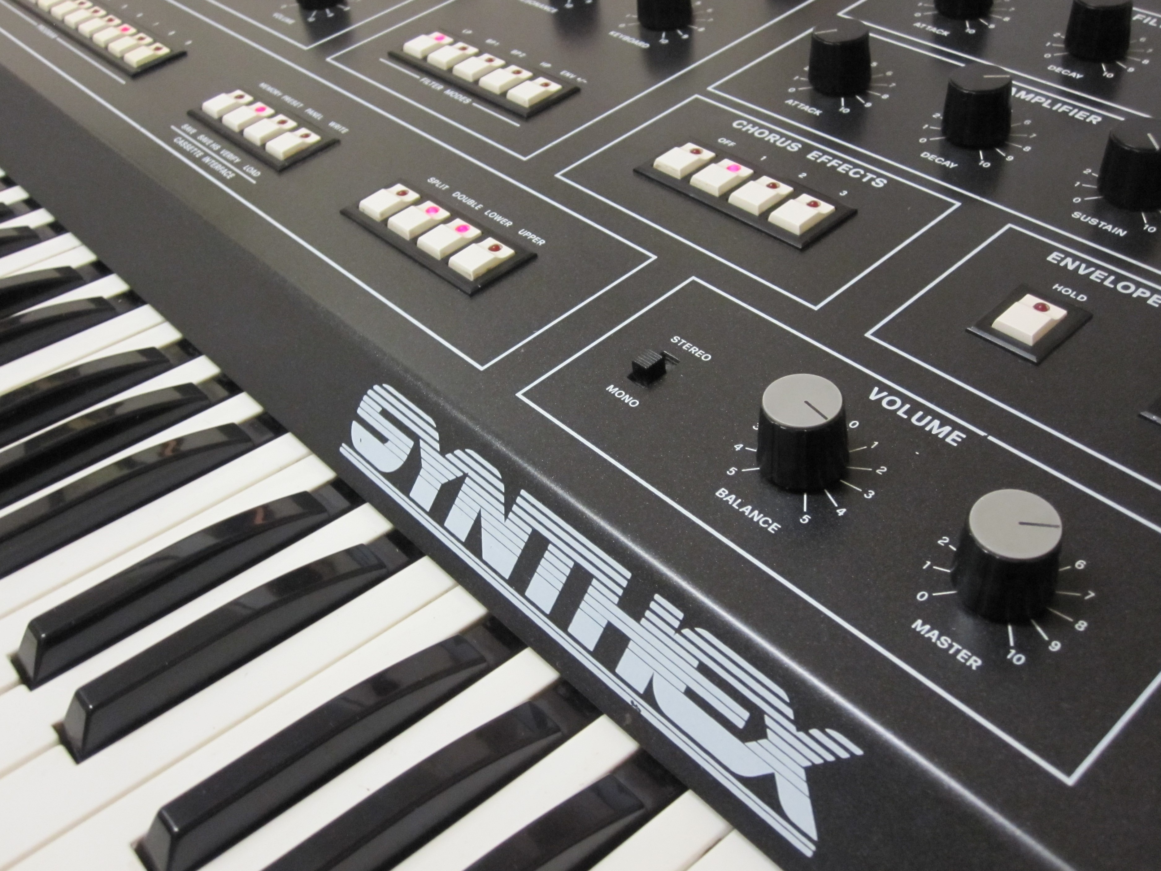 Elka synthex
